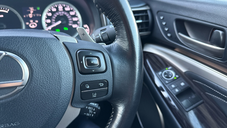 Lexus Rc 300h 2.5 Premier 2dr CVT Hybrid Coupe